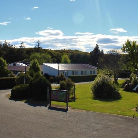 Last Light Lodge Tuatapere Buitenkant foto